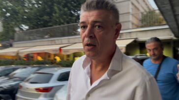 Savo Milošević se krije od medija na koncertu Milančeta Radosavljevića