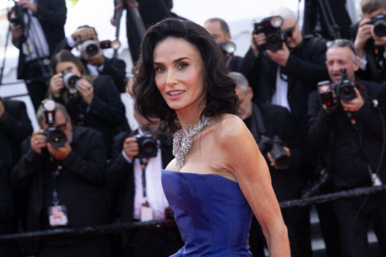 Demi Mur se PODMLADILA preko noći: U Kanu sve ostavila bez daha – kratka kosa briše godine! (GALERIJA) Demi Mur se PODMLADILA preko noći: U Kanu sve ostavila bez daha – kratka kosa briše godine! (GALERIJA)
