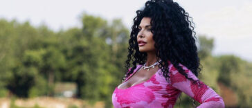LIDIJA VUKIĆEVIĆ u roze haljini MAMI UZDAHE: Kadrovi oduševili na mrežama, a EVO ko joj pravi društvo (FOTO)