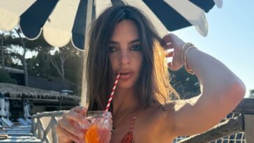 Emili Ratajkovski pozirala od majke rođena: Fotografijom iz Grčke napravila pometnju