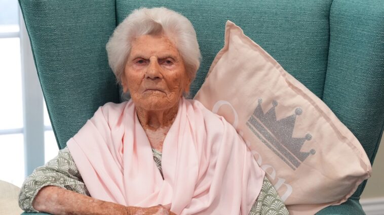 Najstarija žena na svetu danas napunila 117 godina: Rođena je pre Titanika Najstarija žena na svetu danas napunila 117 godina: Rođena je pre Titanika