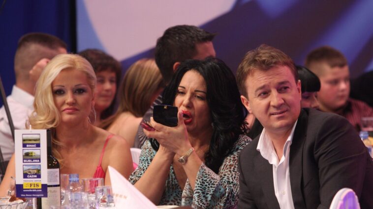 Ovaj naš pevač je odbio da peva na svadbi za 100.000 evra Ovaj naš pevač je odbio da peva na svadbi za 100.000 evra
