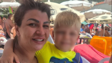 Miljana Kulić na moru sa sinom Željkom, isplivala zajednička fotografija