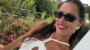 Ova haljina je spas na +40 stepeni! Ana Ivanović nosi model u kome ćete izgledati bar 5 kg mršavije |
