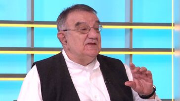 “Topla voda sa limunom samo raširi želudac”: Dr Vojislav Perišić otkrio čime treba započeti dan