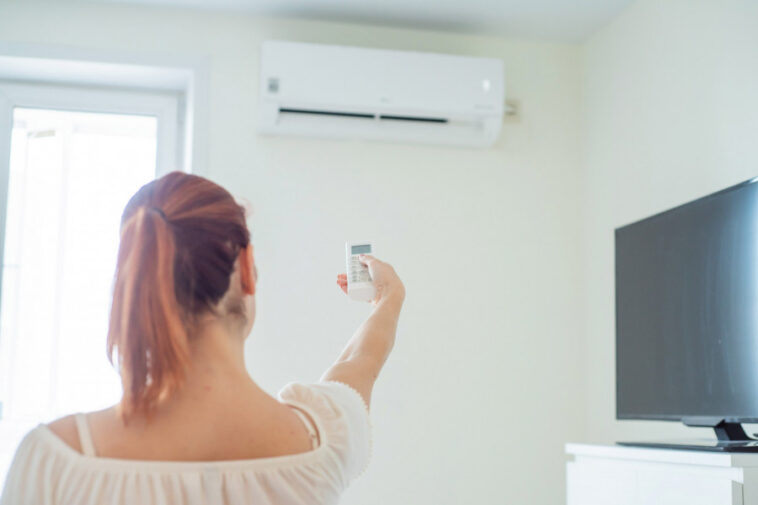 Klima radi, a stan se NE HLADI? Ovaj uređaj može da PODOGNE temperaturu u domu i do 5 stepeni Klima radi, a stan se NE HLADI? Ovaj uređaj može da PODOGNE temperaturu u domu i do 5 stepeni