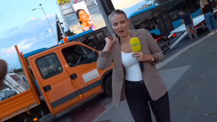 Voditeljku ubola osa usred uključenja uživo: Počela da vrišti Voditeljku ubola osa usred uključenja uživo: Počela da vrišti