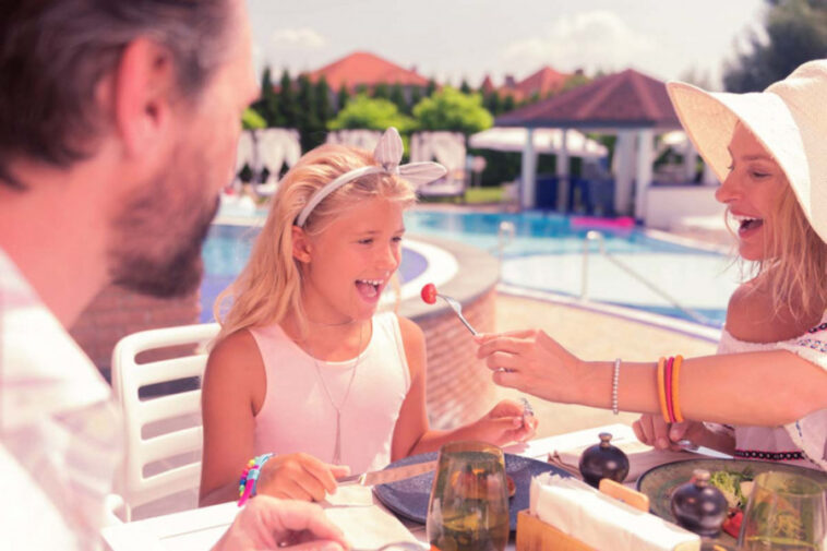 Vitamina D nam fali čak i leti: Evo kako da se osunčate bez rizika i prepoznate skrivene znakove nedostatka! Vitamina D nam fali čak i leti: Evo kako da se osunčate bez rizika i prepoznate skrivene znakove nedostatka!