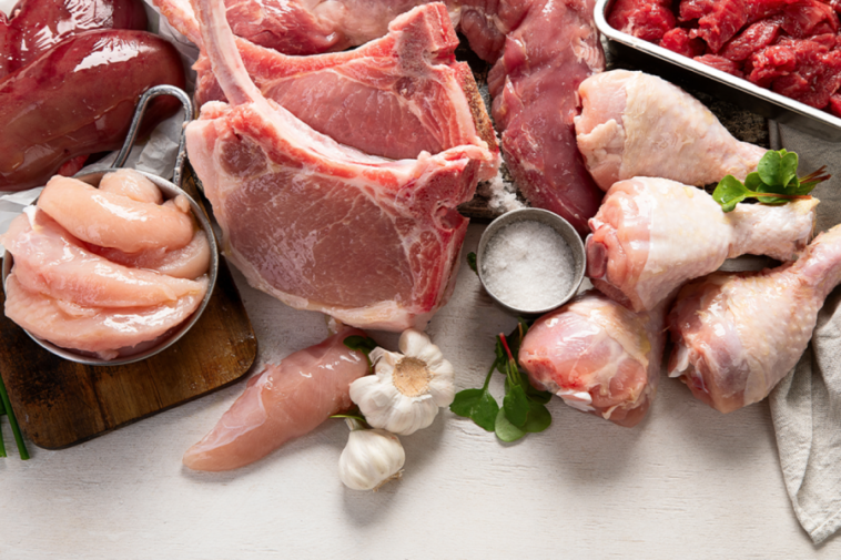 KOJE MESO je najbolji izbor za zdravlje, a koje može da poveća rizik od bolesti? Nutricionista otkriva RAZLIKU koju mnogi zanemaruju KOJE MESO je najbolji izbor za zdravlje, a koje može da poveća rizik od bolesti? Nutricionista otkriva RAZLIKU koju mnogi zanemaruju